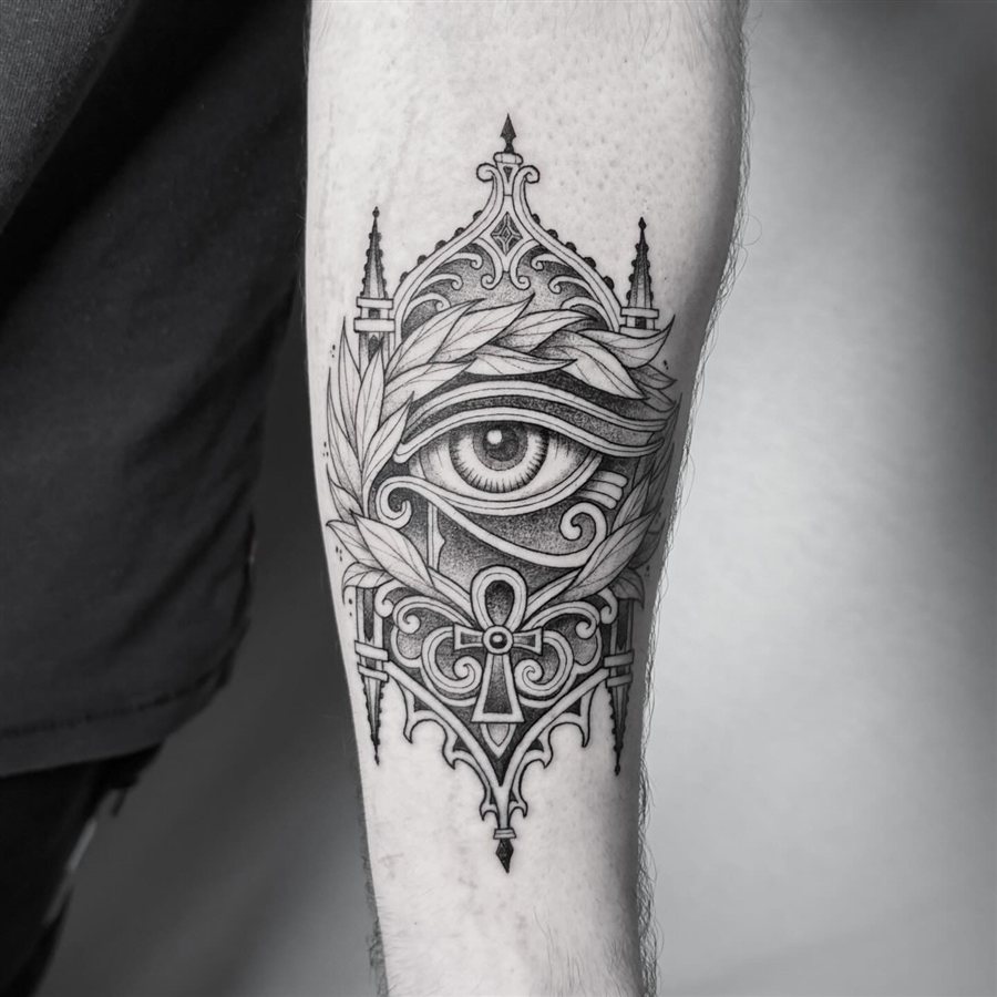 Tatuaje ojo simbólico grabado medieval por Darkartchemist en Gijón