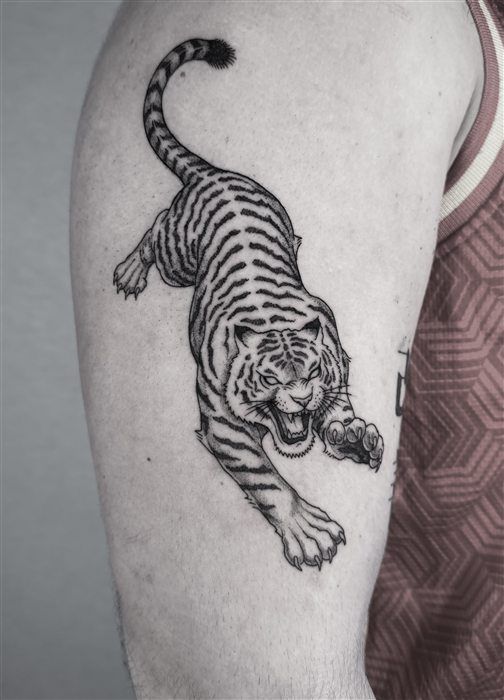 Tatuaje grabado medieval por Darkartchemist en Fuego y Espino Gijón